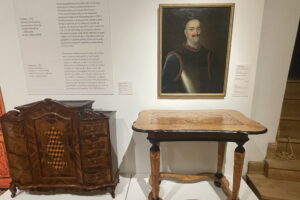 Meble kolbuszowskie na nowej wystawie - Radio Kielce Meble kolbuszowskie na nowej wystawie - Radio Kielce