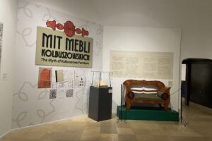 Meble kolbuszowskie na nowej wystawie - Radio Kielce Meble kolbuszowskie na nowej wystawie - Radio Kielce
