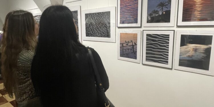 Czas ujęty w kadrach fotografii w sandomierskim ratuszu - Radio Kielce Czas ujęty w kadrach fotografii w sandomierskim ratuszu