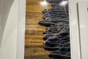 Czas ujęty w kadrach fotografii w sandomierskim ratuszu - Radio Kielce 08.11.2025. Sandomierz. Wystawa „Reflection of time” / Fot. Grażyna Szlęzak-Wójcik - Radio Kielce