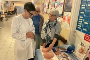 Prostata pod kontrolą - ważna akcja w sandomierskim szpitalu - Radio Kielce 22.11.2025. Sandomierz. Akcja badań profilaktycznych „Movember” w Szpitalu Specjalistycznym w Sanodmierzu / Fot. Grażyna Szlęzak-Wójcik - Radio Kielce