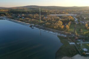 Tama w Cedzynie jest remontowana - Radio Kielce 04.11.2025. Cedzyna. Remont zapory zalewu / Fot. Jarosław Kubalski - Radio Kielce