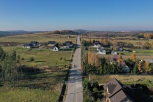 Nowa droga obwodnicą podkieleckiej wsi? Otwarcie jeszcze w tym roku - Radio Kielce 07.11.2025. Gmina Chęciny. Tzw. obwodnica Polichna / Fot. Jarosław Kubalski - Radio Kielce