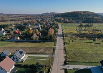 Nowa droga obwodnicą podkieleckiej wsi? Otwarcie jeszcze w tym roku - Radio Kielce 07.11.2025. Gmina Chęciny. Tzw. obwodnica Polichna / Fot. Jarosław Kubalski - Radio Kielce