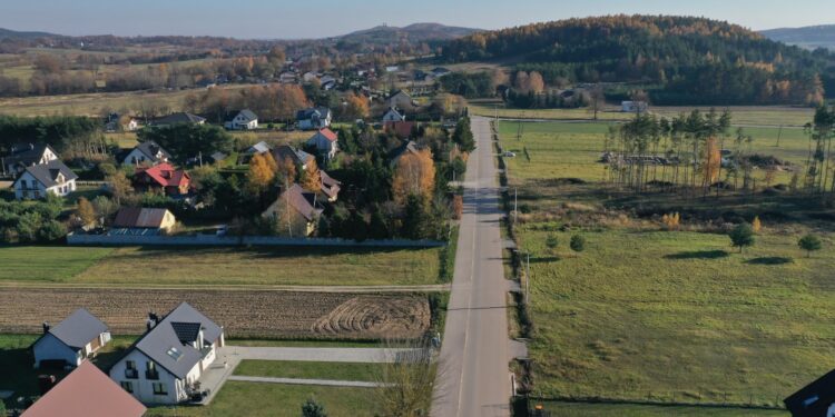Nowa droga obwodnicą podkieleckiej wsi? Otwarcie jeszcze w tym roku - Radio Kielce 07.11.2025. Gmina Chęciny. Tzw. obwodnica Polichna / Fot. Jarosław Kubalski - Radio Kielce