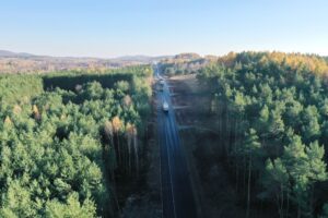 Nowa droga obwodnicą podkieleckiej wsi? Otwarcie jeszcze w tym roku - Radio Kielce 07.11.2025. Gmina Chęciny. Tzw. obwodnica Polichna / Fot. Jarosław Kubalski - Radio Kielce