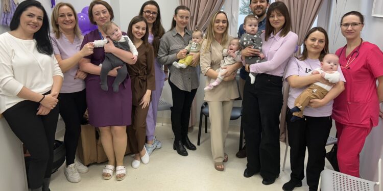 Wcześniaki urodzone w Szpitalu Kieleckim świętowały swój dzień - Radio Kielce Wcześniaki urodzone w Szpitalu Kieleckim świętowały swój dzień