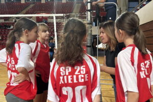 Zawodnicy z całej Polski walczyli na Volley Stars Cup 2025 w Ostrowcu Św. - Radio Kielce