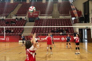 Zawodnicy z całej Polski walczyli na Volley Stars Cup 2025 w Ostrowcu Św.
