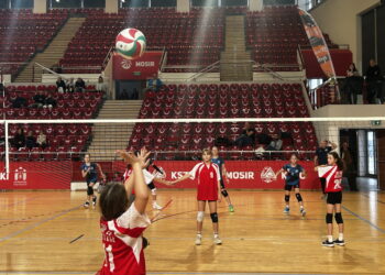 Zawodnicy z całej Polski walczyli na Volley Stars Cup 2025 w Ostrowcu Św.