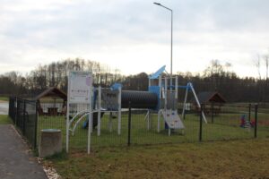 Tereny przy zalewie rekreacyjnym w Skadli / Fot. Marta Gajda-Kruk - Radio Kielce