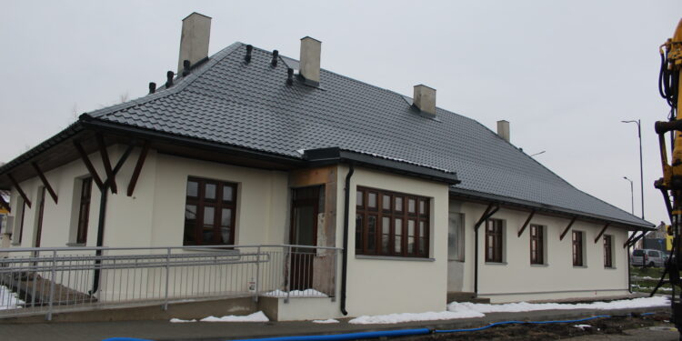 Pińczów. Stacja kolejki wąskotorowej. Remont / Fot. Marta Gajda-Kruk - Radio Kielce