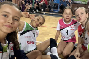 Zawodnicy z całej Polski walczyli na Volley Stars Cup 2025 w Ostrowcu Św. - Radio Kielce