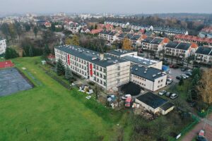 Kielecki „Ekonomik” będzie rozbudowany - Radio Kielce 12.11.2025. Kielce. Ulica Langiewicza. Zespół Szkół Ekonomicznych / Fot. Jarosław Kubalski - Radio Kielce