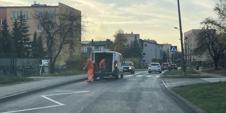 Na Kołłątaja ruch znowu w obu kierunkach - Radio Kielce 12.11.2025. Kielce. Ulica Kołłątaja / Fot. Jarosław Kubalski - Radio Kielce