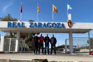 „Megamocni” w Realu Saragossa - Radio Kielce Trenerzy i wolontariusze Fundacji Na Rzecz Promocji Sportu Osób Niepełnosprawnych „Megamocni” z Kielc na stażu w klubie Real Saragossa / źródło: Megamocni