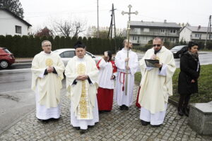 Mieszkańcy Bielin wspólnie świętowali Narodowy Dzień Niepodległości - Radio Kielce