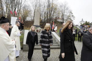 Mieszkańcy Bielin wspólnie świętowali Narodowy Dzień Niepodległości - Radio Kielce