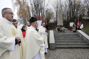 Mieszkańcy Bielin wspólnie świętowali Narodowy Dzień Niepodległości - Radio Kielce