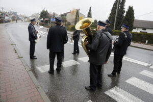 Mieszkańcy Bielin wspólnie świętowali Narodowy Dzień Niepodległości - Radio Kielce