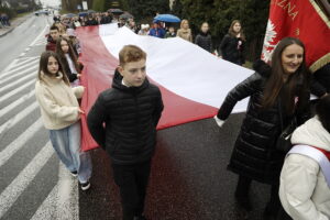 Mieszkańcy Bielin wspólnie świętowali Narodowy Dzień Niepodległości - Radio Kielce Mieszkańcy Bielin wspólnie świętowali Narodowy Dzień Niepodległości