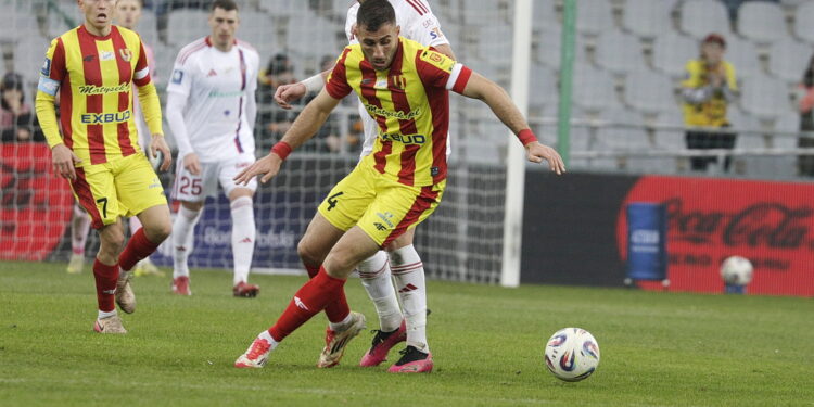 Na zdjęciu (na pierwszym planie): Konstantinos Sotiriou / Fot Jarosław Kubalski - Radio Kielce