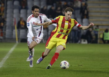 Mecz Korona Kielce - Raków Częstochowa - Radio Kielce 09.11.2025. Kielce. Mecz Korona Kielce - Raków Częstochowa. / Fot Jarosław Kubalski - Radio Kielce