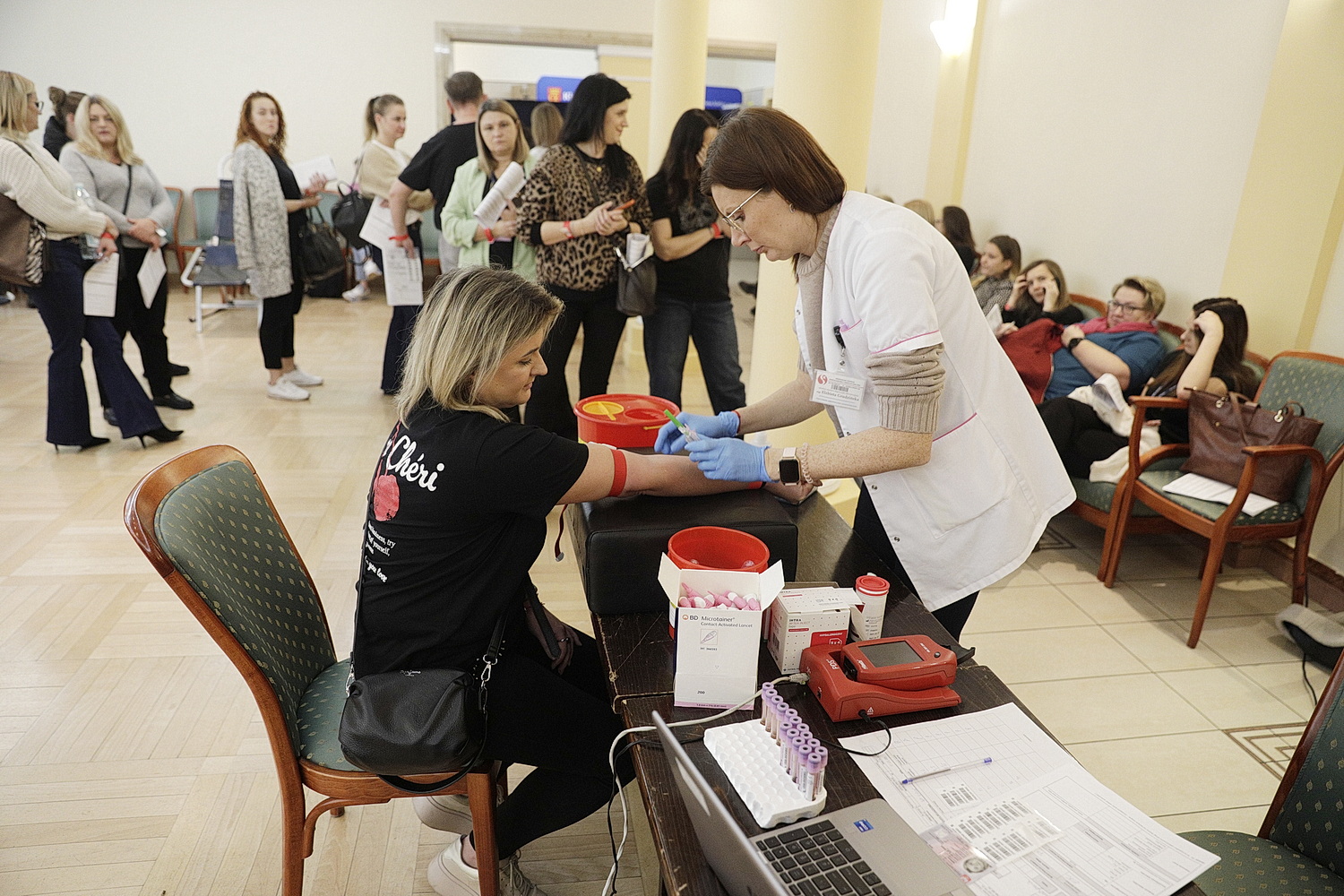 Pracownicy kieleckiego ratusza oddawali honorowo krew