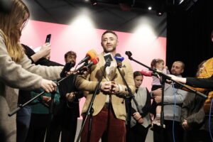 12.11.2025. Kielce. Teatr im. Stefana Żeromskiego. „Sztuka pomagania - Dycha na Cud”. Zbiórka na rzecz Amelki Wiatrowskiej i Wiktorii Kępy, cierpiących na zespół Retta / Fot. Jarosław Kubalski - Radio Kielce