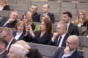 Gminy i powiaty z rządowym wsparciem na „powodziówki” - Radio Kielce 05.11.2025 Kielce. ŚUW. Podpisanie umów na dofinansowanie usuwania skutków klęsk żywiołowych / Fot. Jarosław Kubalski - Radio Kielce