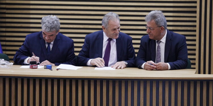 Gminy i powiaty z rządowym wsparciem na „powodziówki” - Radio Kielce Gminy i powiaty z rządowym wsparciem na „powodziówki”