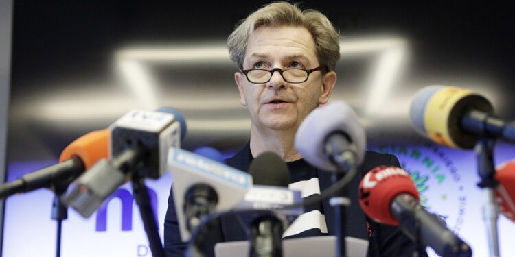 Kielce. Filharmonia Świętokrzyska. Konferencja dot. 33. Świętokrzyskich Dni Muzyki. Na zdjęciu: Jacek Rogala, dyrektor Filharmonii Świętokrzyskiej / Fot. Jarosław Kubalski - Radio Kielce