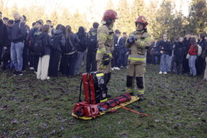07.11.2025. Kielce. I Liceum Ogólnokształcące im. Stefana Żeromskiego. Próba ewakuacyjna / Fot. Jarosław Kubalski - Radio Kielce