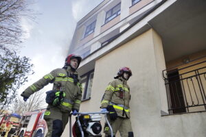 07.11.2025. Kielce. I Liceum Ogólnokształcące im. Stefana Żeromskiego. Próba ewakuacyjna / Fot. Jarosław Kubalski - Radio Kielce