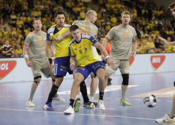 13.11.2025 Kielce. Mecz Ligi Mistrzów Industria Kielce -  Aalborg Handbold / Fot. Jarosław Kubalski - Radio Kielce