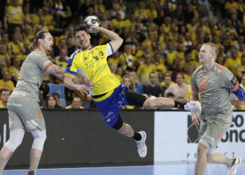 13.11.2025 Kielce. Mecz Ligi Mistrzów Industria Kielce -  Aalborg Handbold / Fot. Jarosław Kubalski - Radio Kielce