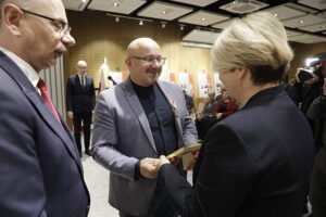 Świadkowie historii uhonorowani - Radio Kielce