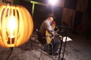 Koncert Macieja Jóźwika w Studiu Gram Radia Kielce - Radio Kielce