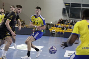 Industria rozbiła Azoty w meczu Orlen Superligi - Radio Kielce