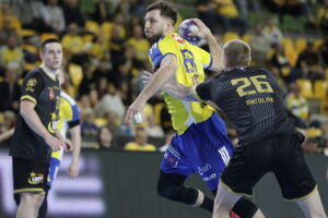 Industria rozbiła Azoty w meczu Orlen Superligi - Radio Kielce