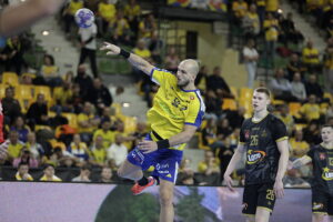 Industria rozbiła Azoty w meczu Orlen Superligi - Radio Kielce