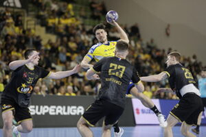 Industria rozbiła Azoty w meczu Orlen Superligi - Radio Kielce