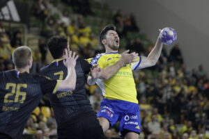 Industria rozbiła Azoty w meczu Orlen Superligi - Radio Kielce