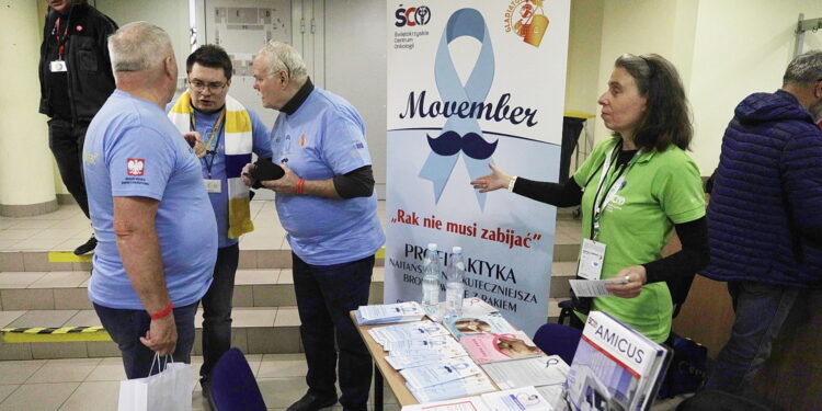 W Hali Legionów specjaliści zachęcali do wykonywania badań - Radio Kielce 15.11.2025. Kielce. Hala Legionów. Akcja „Movember” / Fot. Jarosław Kubalski - Radio Kielce