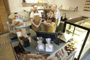 Otwarto kawiarnię, w której pracują osoby niepełnosprawne - Radio Kielce Otwarto kawiarnię, w której pracują osoby niepełnosprawne - Radio Kielce