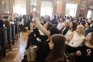 Uczniowie wyróżnieni w dyktandzie niepodległościowym - Radio Kielce