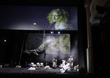 26.11.2925 Kielce. Teatr im. Stefana Żeromskiego. Próba spektaklu "Potok. Ćwiczenia ze wspólnoty" / Fot. Jarosław Kubalski - Radio Kielce