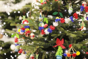 03.12.2025. Kielce. Wystawa „Święta bez choinki? Czyste kpinki...” / Fot. Wiktor Taszłow - Radio Kielce