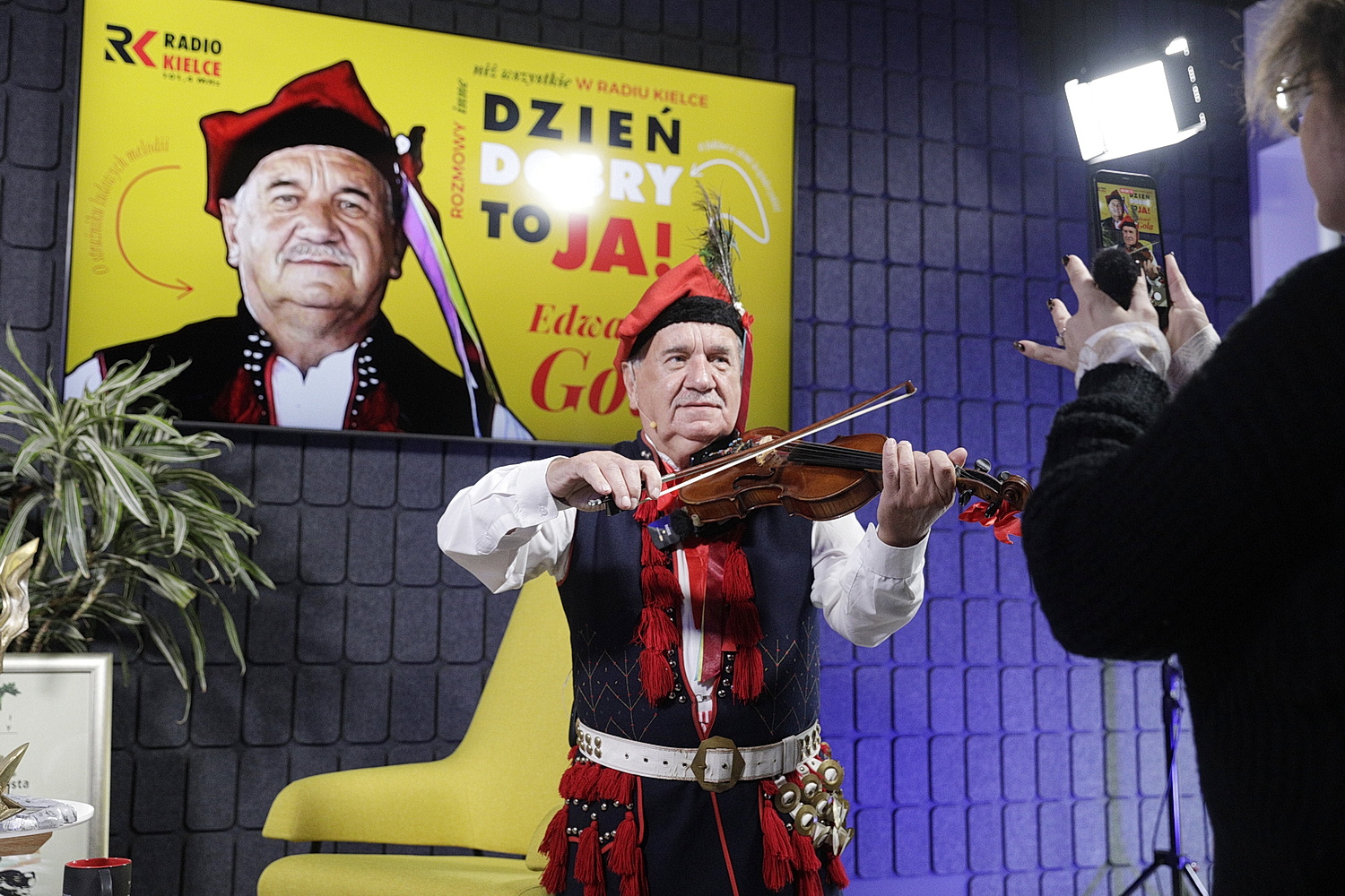 Edward Gola gra tak, jakby sam diabeł prowadził jego smyczek - Radio Kielce Dzień Dobry, to Ja! Rozmowy inne niż wszystkie w Radiu Kielce. Edward Gola / Fot. Jarosław Kubalski - Radio Kielce