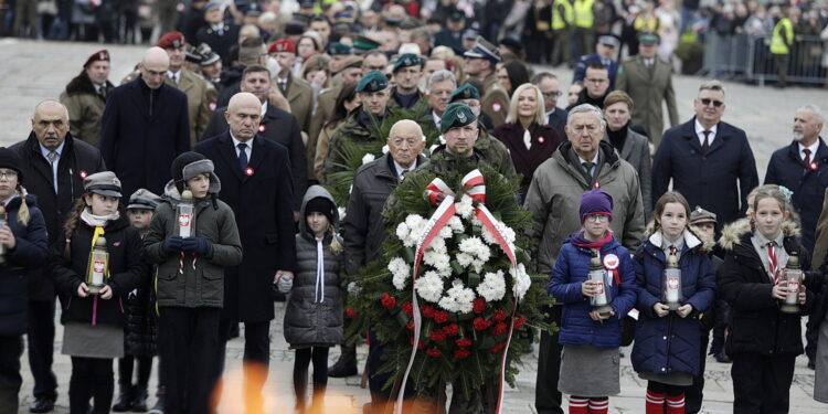 11.11.2025 Kielce. Święto Niepodległości. Uroczystości na Placu Wolności / Fot. Jarosław Kubalski - Radio Kielce